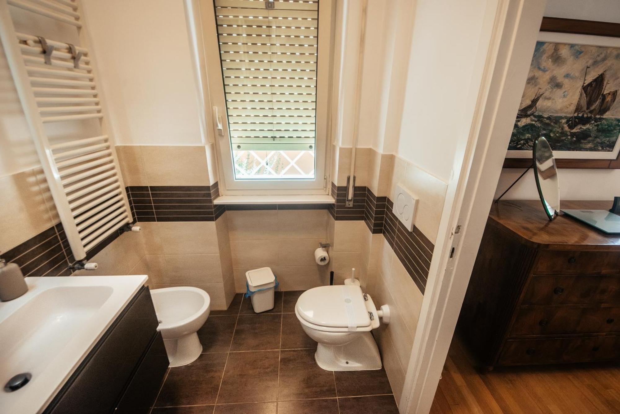 Hill - Exclusive Use Apartment Rom
