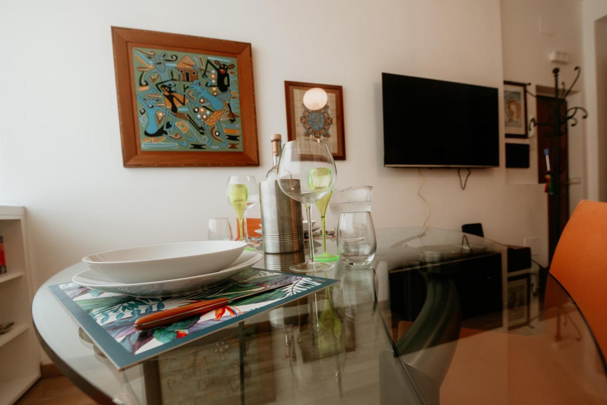 Hill - Exclusive Use Apartment Rom